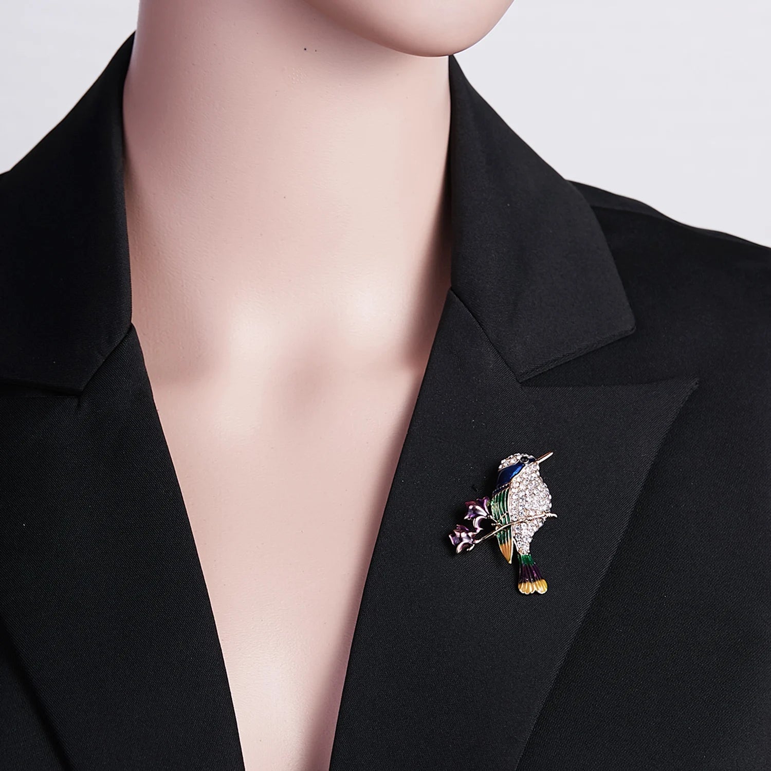 31 Styles Women Fashion Rhinestone Enamel Bird Brooch Cute Vivid Flying Fledgling Animal Brooch Scarf Dress Coat Lapel Pins Gift