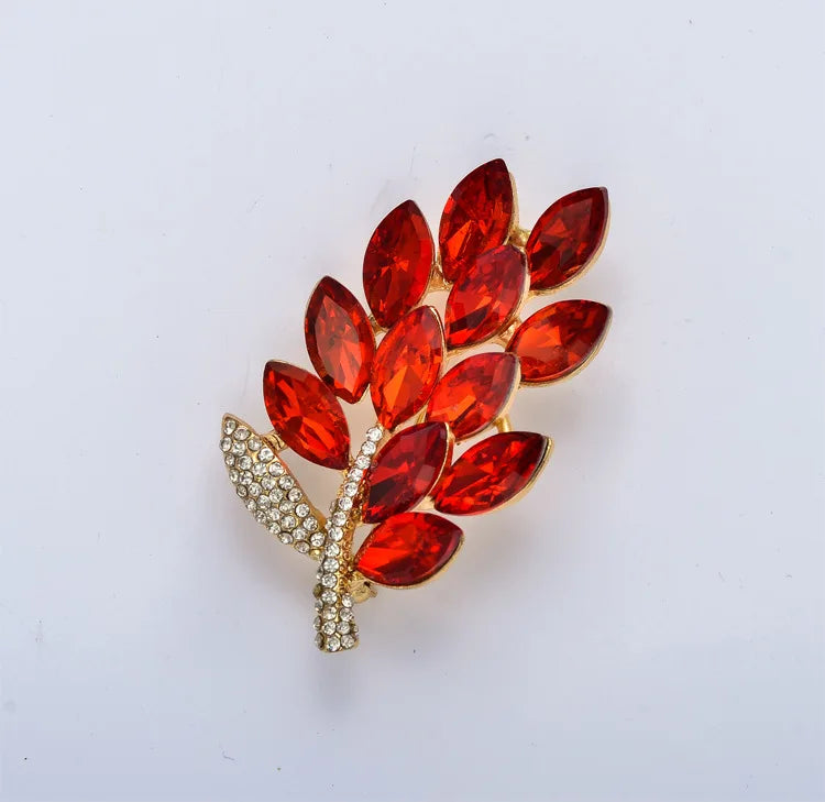 New Fashion Girl Dress Crystal Brooches High Quality Rhinestone Broach Jogos Vorazes Leaves  Brooches For Women Wedding  X1452