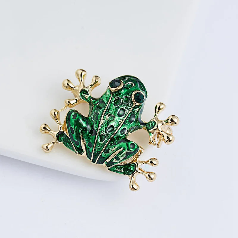 New Cute Green Frog Brooch Pins For Women Kids Fashion Crystal Rhinestone Enamel Animal Badge Men Friendship Party Jewelry Gifts