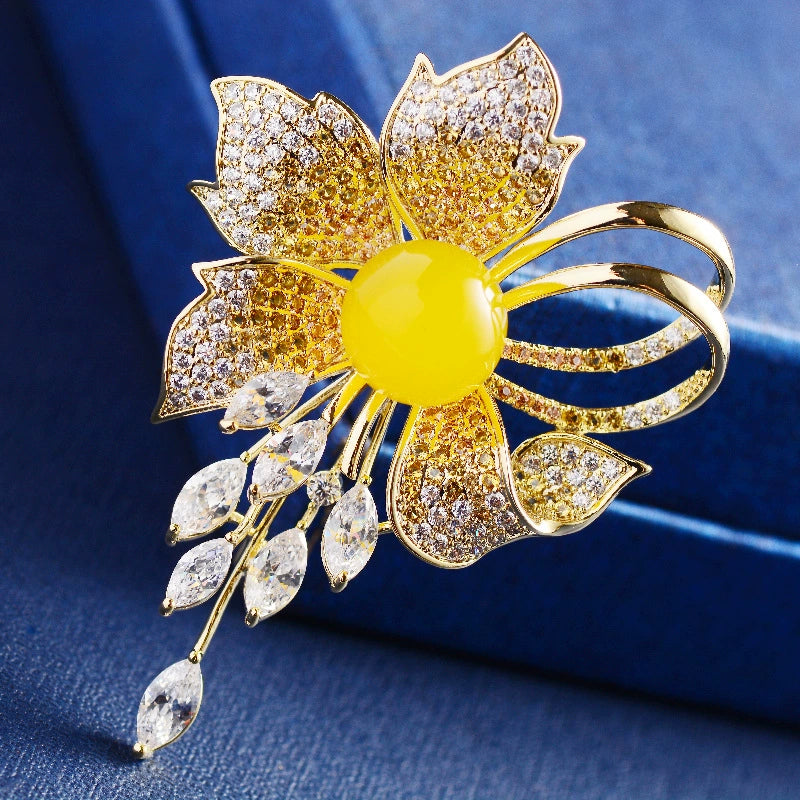 Korean Style Micro Inlaid Zircon Flower Corsage Fashion New Suit Coat Pin Accessories Elegant Magnolia Brooch for Women