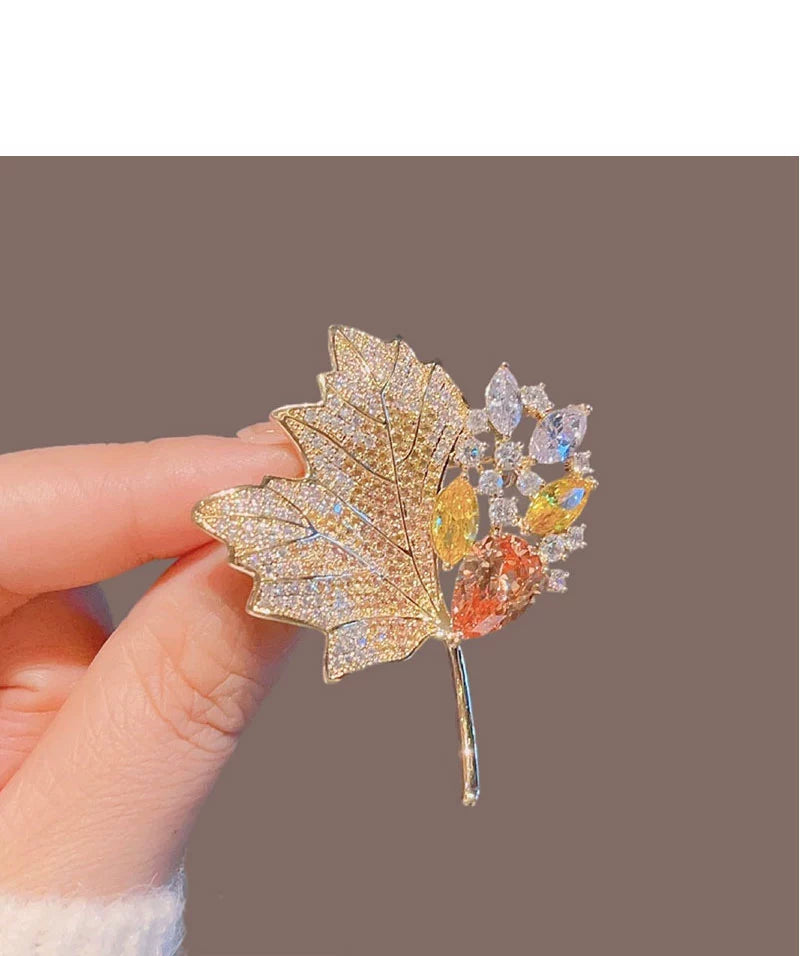 High-Grade Maple Leaf Women's Exquisite Luxury Fashion Tape Diamond