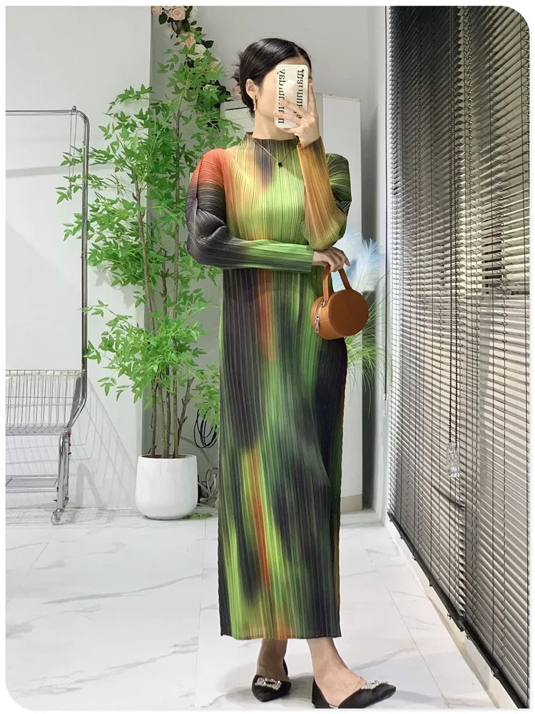 High-end Miyake Pleated Dress Women's Mid-length 2024 Spring and Summer New Gradient Color Smudged Luxury High-end Skirt