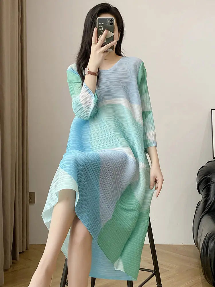 Mid length pleated dress, summer age reduction, oversized, stylish, loose printed, slimming women's dress