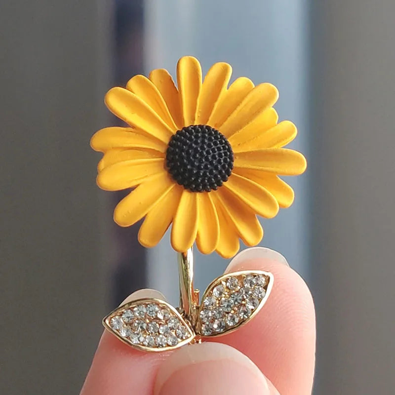 Cute Sunflower Sweater Brooches High-Grade Flower Coat Pin Accessories Women's Luxury Suit Corsage Neckline Jewelry Ornament