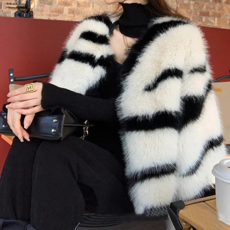 Ins Chic Girls Fluffy Zebra Fur Coat Women Harajuku Street Fashion Casual Faux Fox Fur Jacket Female Winter Thick Warm Overcoats