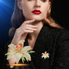 SUYU Winter New Fashionable Temperament Women's Light Luxury Flower Styled Brooch Elegant and Exquisite Coat Accessories